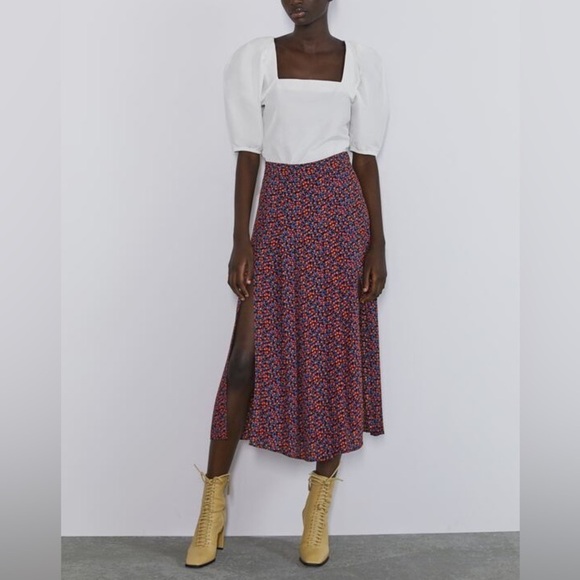 ZARA Puff Sleeve Square Neck Top - Picture 3 of 10